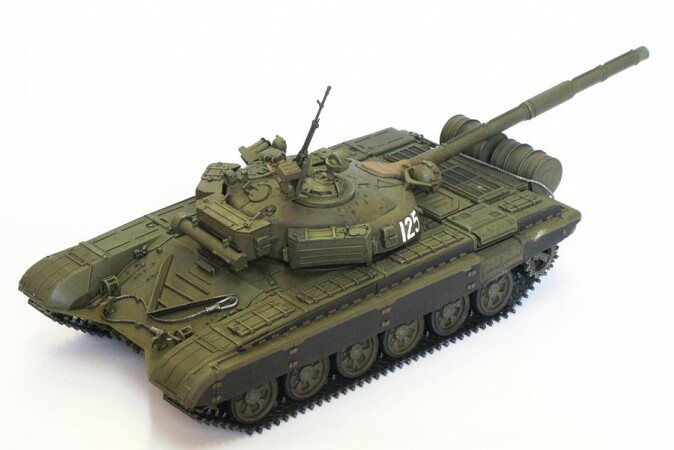 Сборная модель Zvezda Советский основной боевой танк Т-72Б (ОГРАНИЧЕННЫЙ ВЫПУСК)