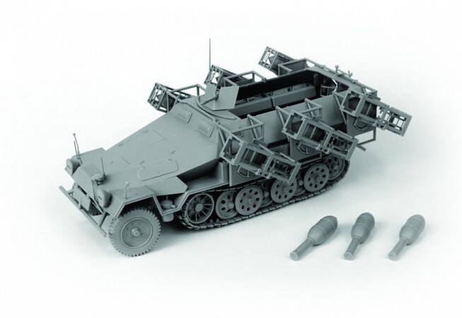 Сборная модель Zvezda Немецкий бронетранспортер с пусковыми установками Sd.Kfz.251/1 Ausf.B "Ханомаг"