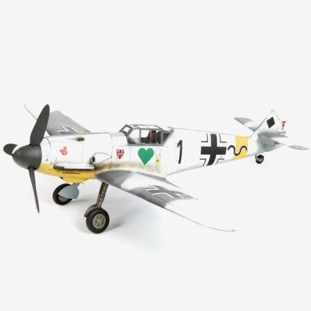 Сборная модель Zvezda Немецкий истребитель "Мессершмитт" Bf-109F4