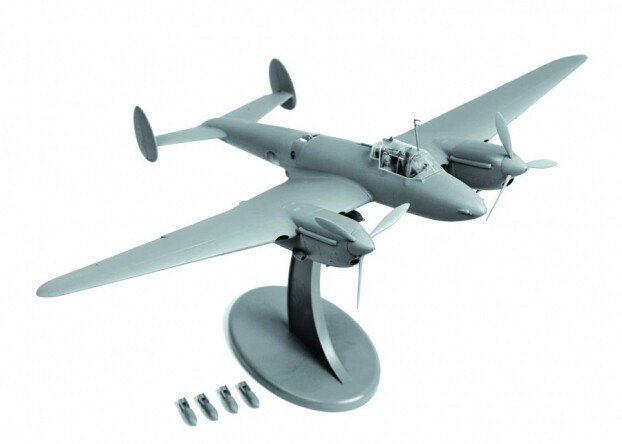 Сборная модель Zvezda Пикирующий бомбардировщик Пе-2