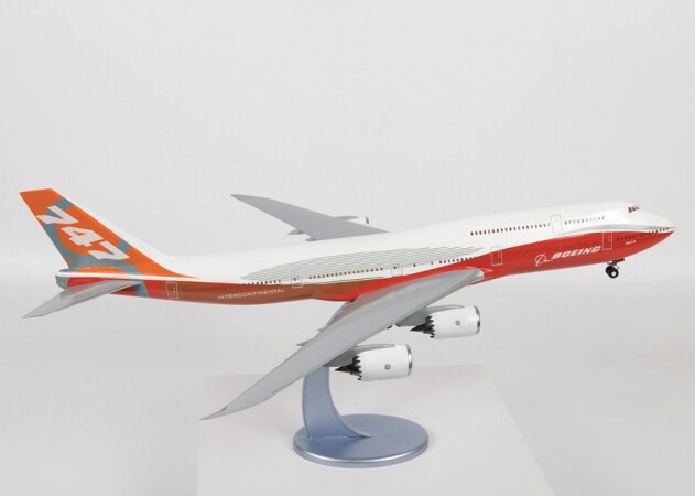 Сборная модель Zvezda Пассажирский авиалайнер Боинг 747-8