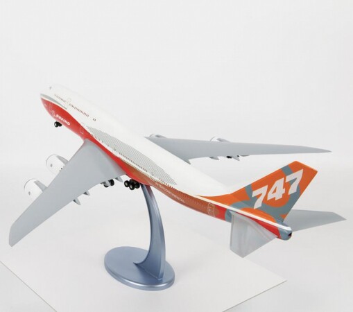 Сборная модель Zvezda Пассажирский авиалайнер Боинг 747-8