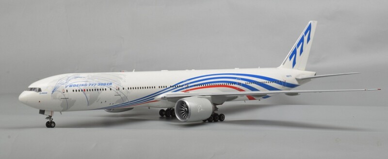 Сборная модель Zvezda Пассажирский авиалайнер Боинг 777-300 ER