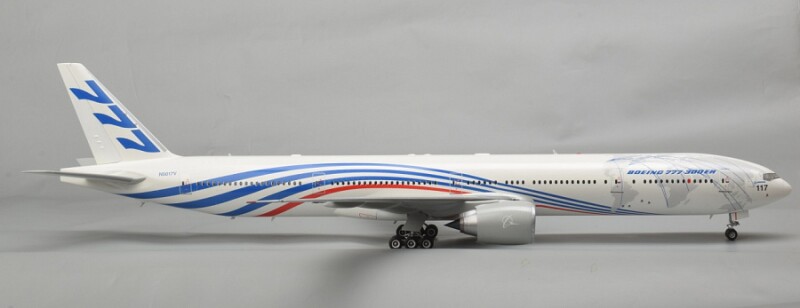 Сборная модель Zvezda Пассажирский авиалайнер Боинг 777-300 ER