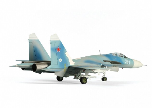 Сборная модель Zvezda Советский истребитель завоевания превосходства в воздухе Су-27