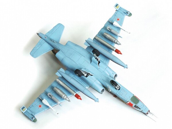 Сборная модель Zvezda Советский штурмовик Су-25