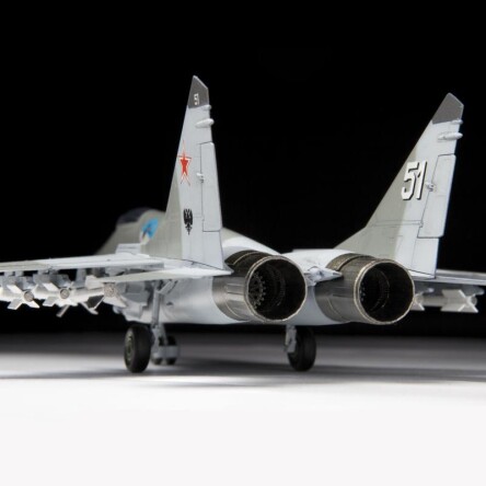Сборная модель Zvezda Российский истребитель МиГ-29 (9-13)