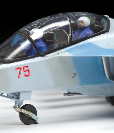 Сборная модель Zvezda Российский самолет Як-130