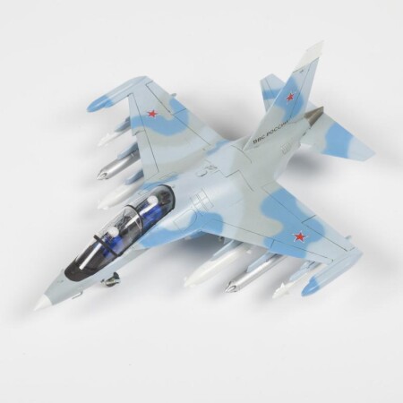 Сборная модель Zvezda Российский самолет Як-130