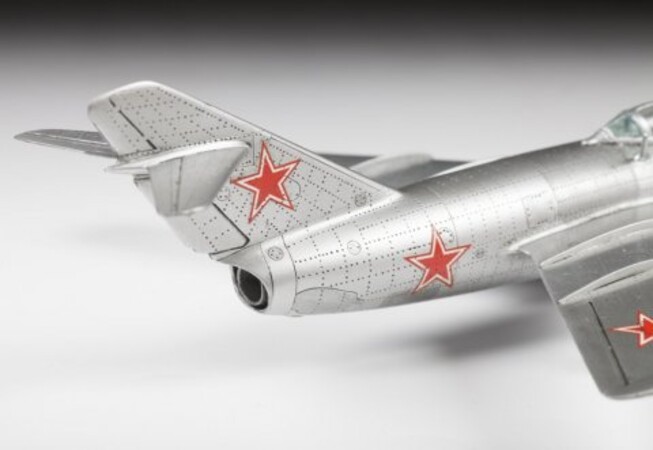Сборная модель Zvezda Советский истребитель МиГ-15