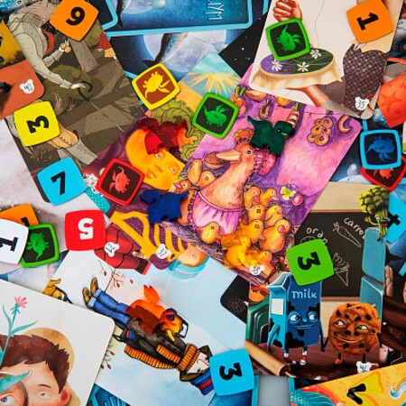 Настольная игра Cosmodrome Games Имаджинариум New year kids