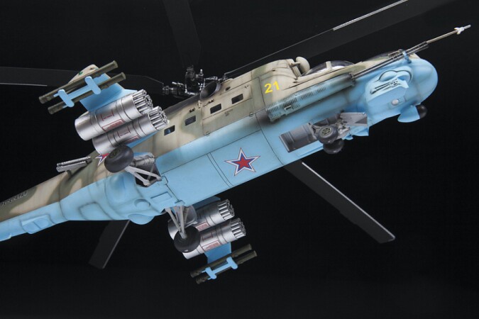 Сборная модель Zvezda Советский ударный вертолет Ми-24П