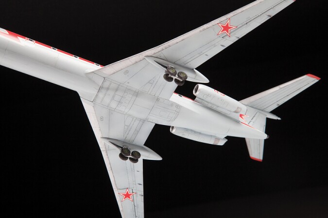 Сборная модель Zvezda Учебно-тренировочный самолёт ТУ-134УБЛ